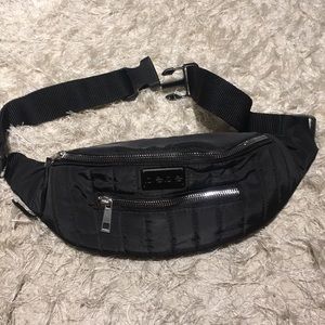 Fanny pack